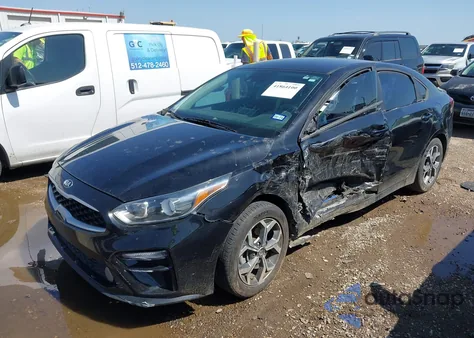 2021 Kia Forte Lxs z USA, uszkodzony, nr VIN 3KPF24ADXME368759